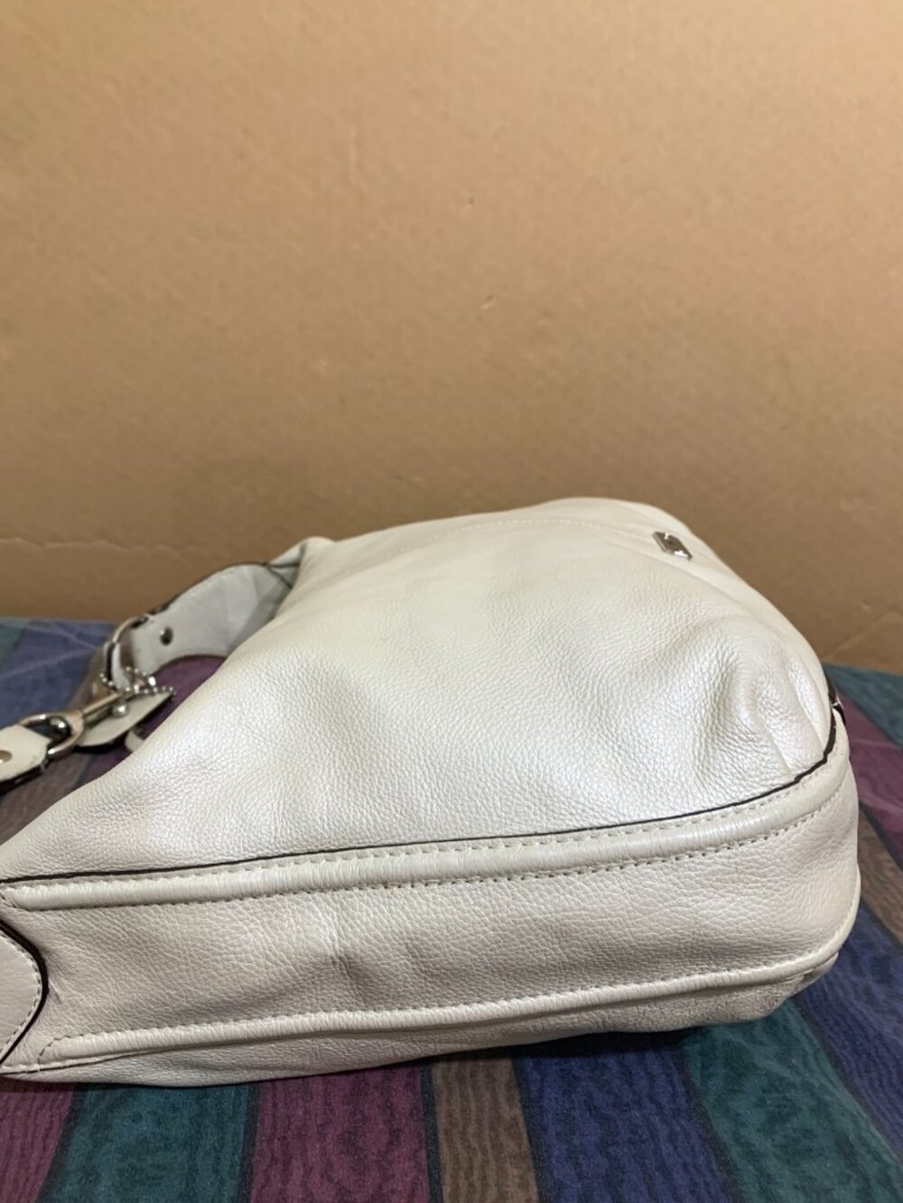 COACH White Pearlized Pebbled Leather AVERY Hobo F23960 - Picture 3 of 15
